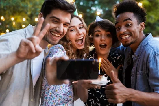 Son **sus** amigos : Ce sont vos amis (vouvoiement)