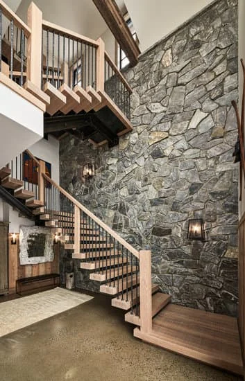 Esta casa es **nuestra** : Cette maison est à nous