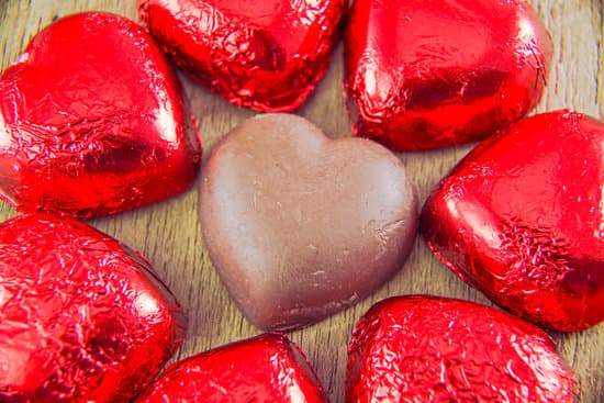 A ella, le gusta el chocolate : Elle, elle aime le chocolat