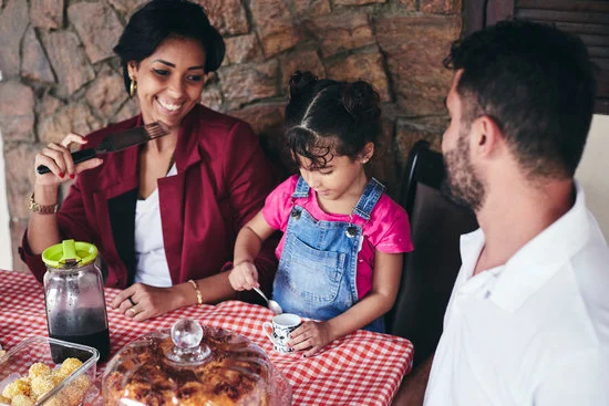 Necesito comer : J'ai besoin de manger