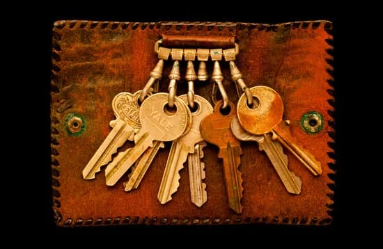 Cualquiera se puede dejar las llaves dentro de casa y cerrar la puerta inadvertidamente : N'importe qui peut laisser ses clés à l'intérieur de la maison et fermer la porte par inadvertance 