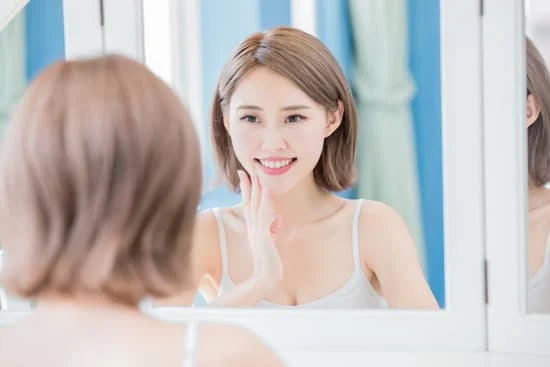 ¡Qué hermosa cara! : Quel beau visage !